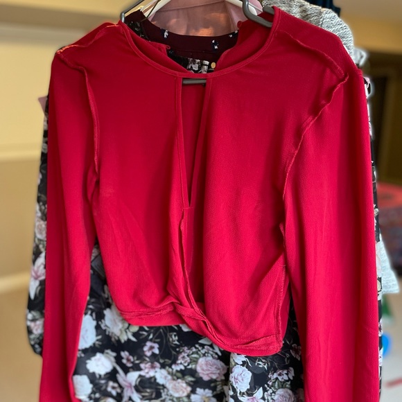 Bundle of cute shirts to go out or to the office - Picture 1 of 5